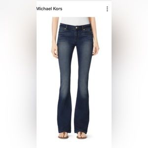 ❤️Michael Kors Boot Cut Jeans. Nice Blue medium to dark wash. Zip fly❤️.
